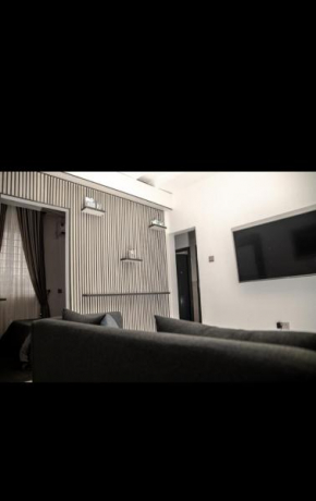 Cozy Studio, Yaba
